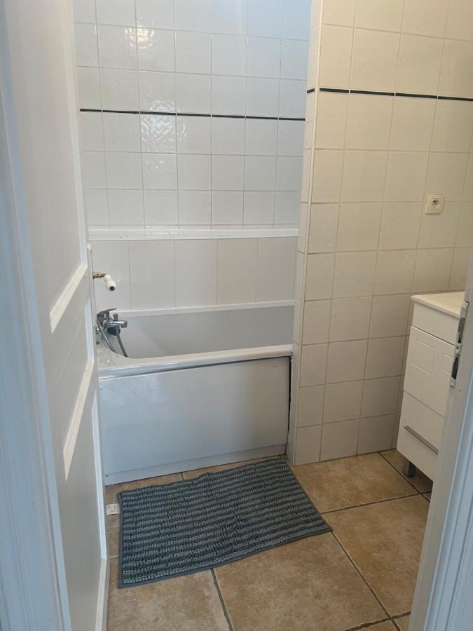 Le Relais De Saint Loup 1 A 66 Personnes Apartman Montereau-faut-Yonne Kültér fotó