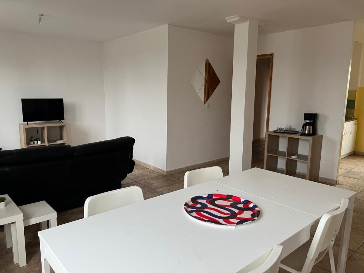Le Relais De Saint Loup 1 A 66 Personnes Apartman Montereau-faut-Yonne Kültér fotó